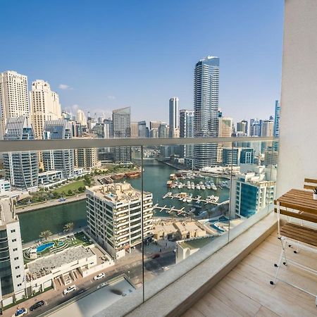Fam Living - Marina Marvel - Studio Apartment With Breathtaking Views In Studio One Tower Dubai Exteriör bild