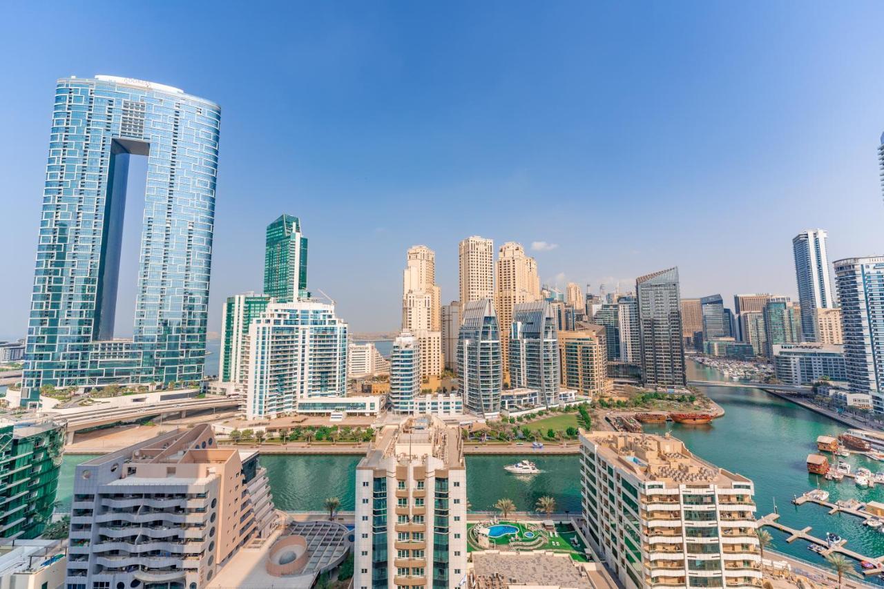 Fam Living - Marina Marvel - Studio Apartment With Breathtaking Views In Studio One Tower Dubai Exteriör bild
